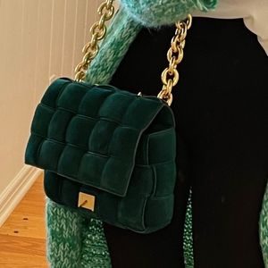 Meet your Posher, Ellen